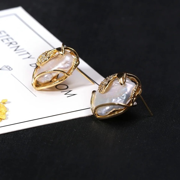 Large Baroque Pearl Earrings - authentic freshwater pearl stud earrings jewelry - Picture 2 of 9